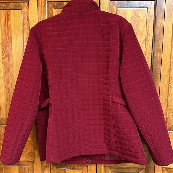 Women's Gallery Red Quilted Jacket Adjustable Sides Pockets Size 1X - Picture 3 of 8